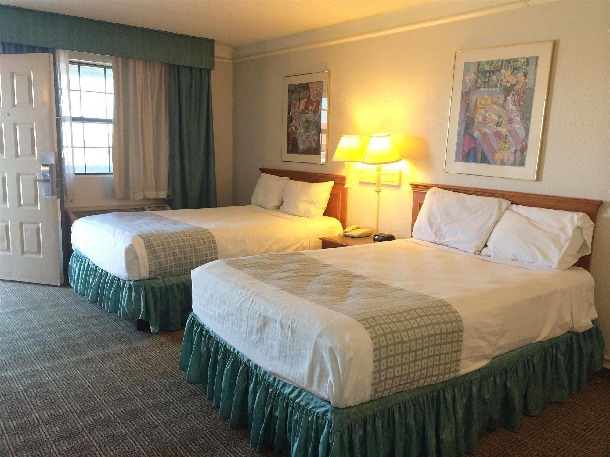 Hemp Inn Oklahoma City South Bagian luar foto